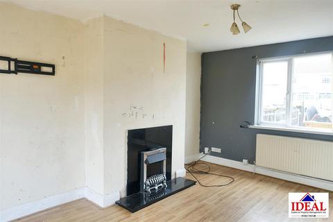 33 Third Avenue, Woodlands, Doncaster, DN6 7QE