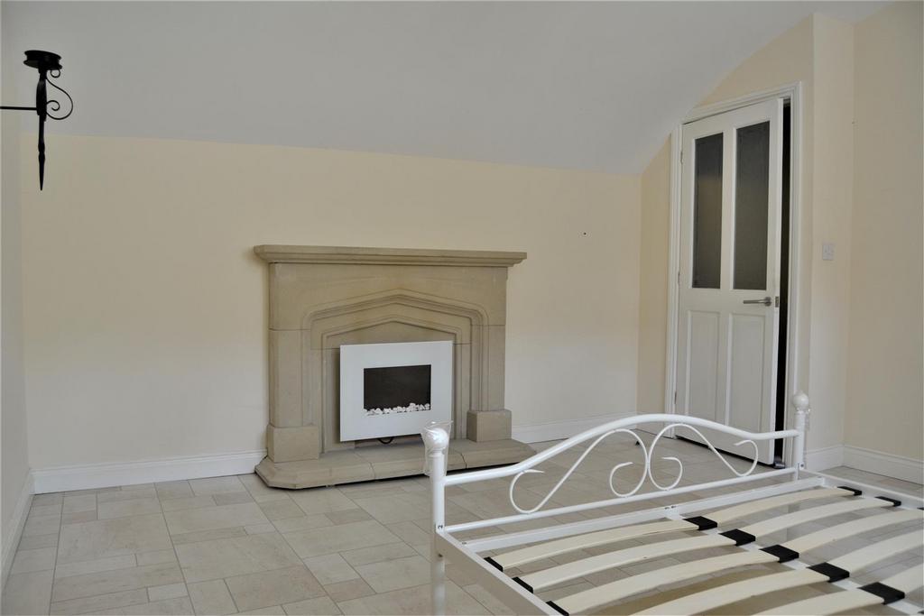 Bedroom 2.JPG