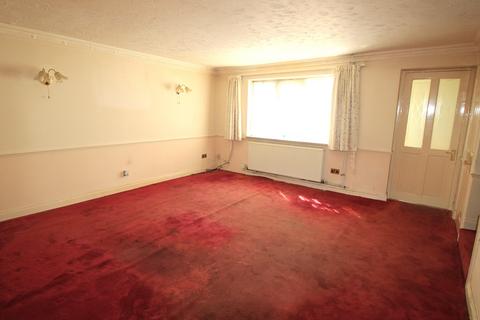 2 bedroom terraced house for sale, Portnoi Close, Romford RM1