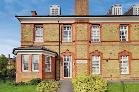 Ballentyne Court, Winchmore Hill, N21