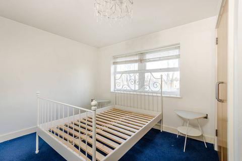 1 bedroom flat to rent, Ferndale Road, Clapham North, London, SW9