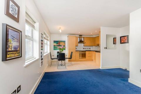 1 bedroom flat to rent, Ferndale Road, Clapham North, London, SW9