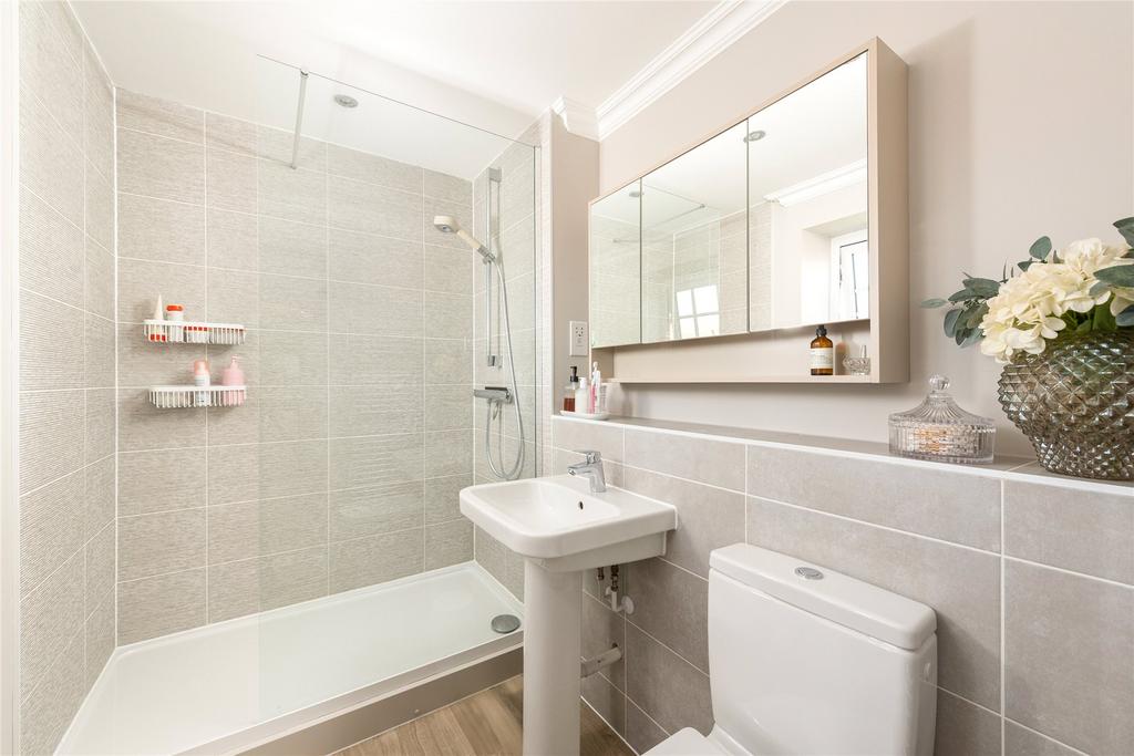 En Suite Shower Room