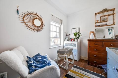 Flat 7, 28 Folgate Street, London, E1 6BX