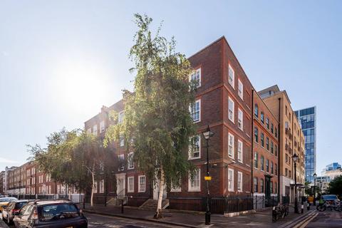 Flat 7, 28 Folgate Street, London, E1 6BX
