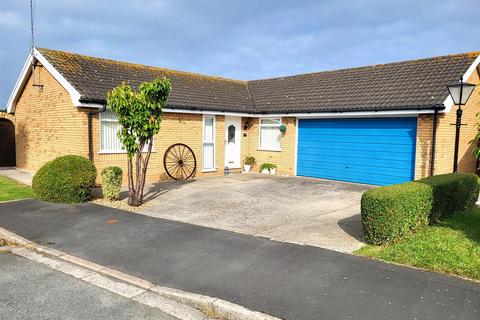 3 bedroom detached bungalow for sale, Llys Sion, Rhyl