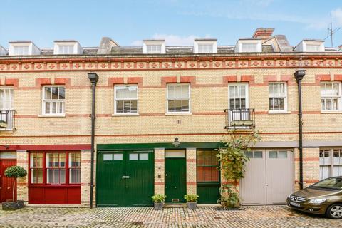 4 bedroom terraced house to rent, Grosvenor Crescent Mews, Belgravia, London, SW1X