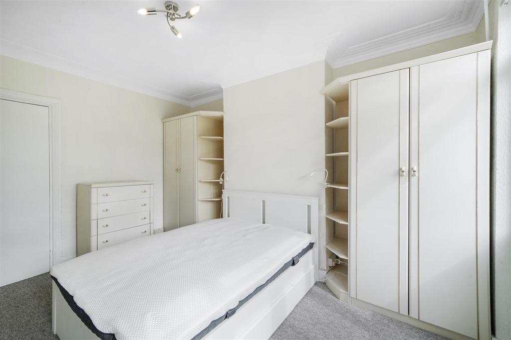 31 Park Chase - hv Id Qa ZHV7 JXz Dhcc Nyg.jpg