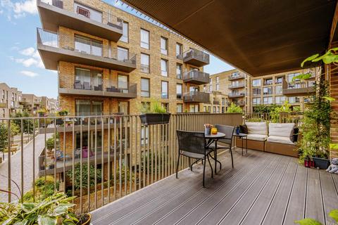 2 bedroom apartment for sale, Isambard Court, Paddlers Avenue, Brentford Lock West