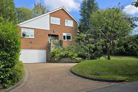 4 bedroom detached house for sale, Rydons Lane, Coulsdon, CR5