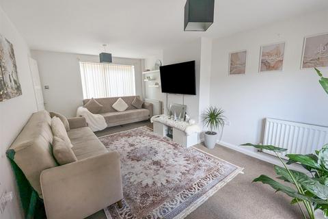 2 bedroom end of terrace house for sale, Gainsborough Road, Corby NN18