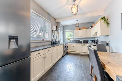 5 bedroom terraced house for sale, St. Peters Avenue, Kettering NN16