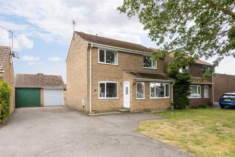 4 bedroom detached house for sale, Malton Road, Pickering