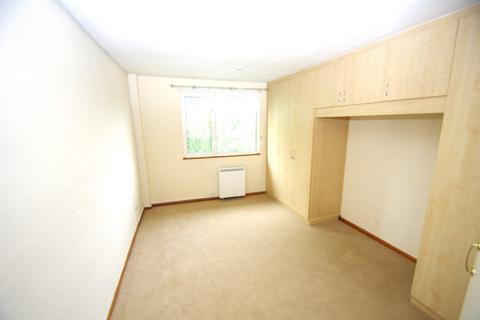 2 bedroom flat to rent, Pahang Place, Baldwins Lane, Croxley Green, WD3