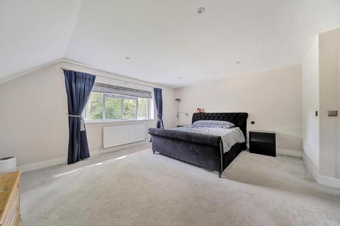 4 bedroom detached house for sale, Fleet,  Hampshire,  GU51