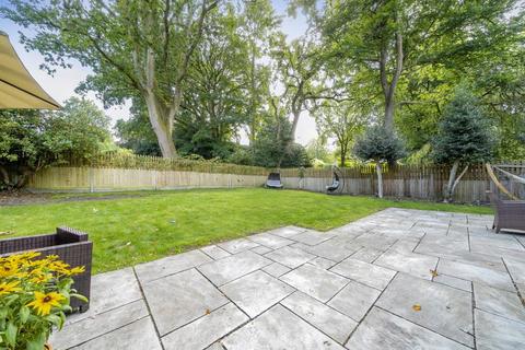 4 bedroom detached house for sale, Fleet,  Hampshire,  GU51