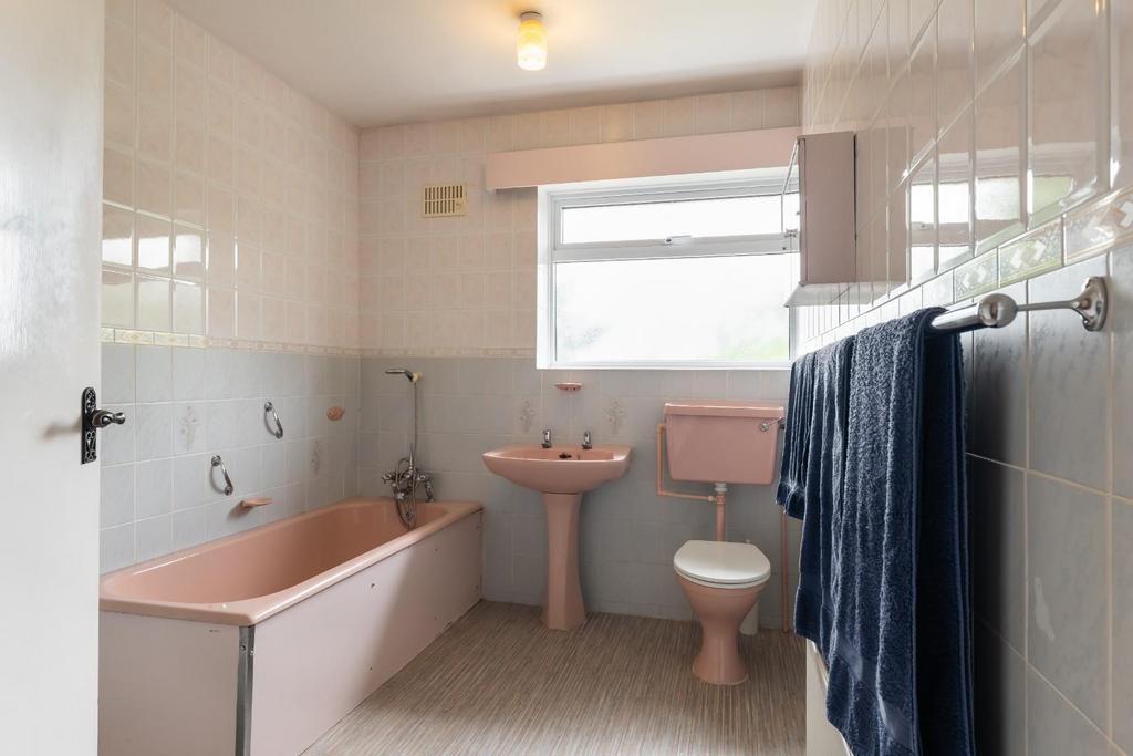 Bathroom-1.jpg