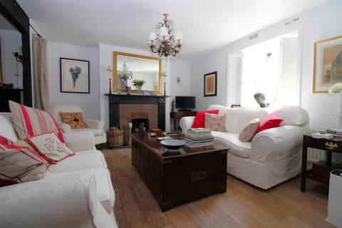 3 bedroom cottage for sale, Church Street, Littlehampton, West Sussex