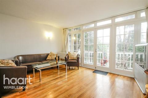 3 bedroom detached house to rent, Southdown Drive, West Wimbledon, SW20