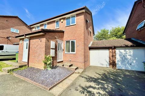 17 Brazen Close, Newhaven, BN9 9XZ