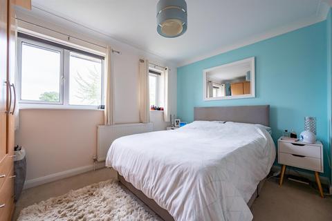 17 Brazen Close, Newhaven, BN9 9XZ