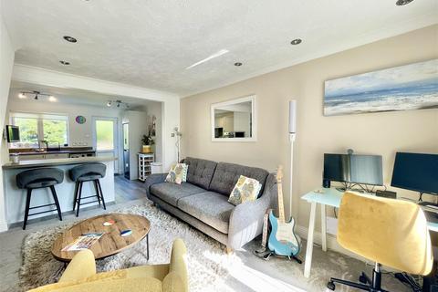 17 Brazen Close, Newhaven, BN9 9XZ