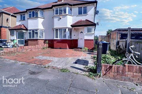 3 bedroom semi-detached house for sale, Wembley Triangle