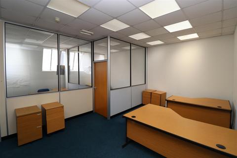 Office to rent, St Albans Lane, Golders Green