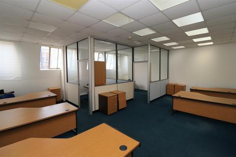 Office to rent, St Albans Lane, Golders Green