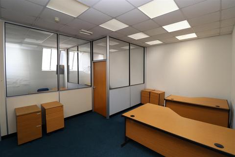 Office to rent, St Albans Lane, Golders Green