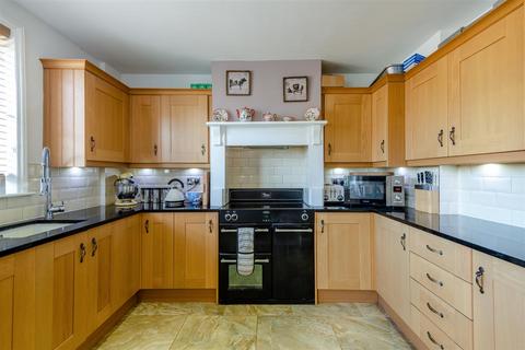 3 bedroom semi-detached house for sale, Chart Hill Road, Chart Sutton, Maidstone