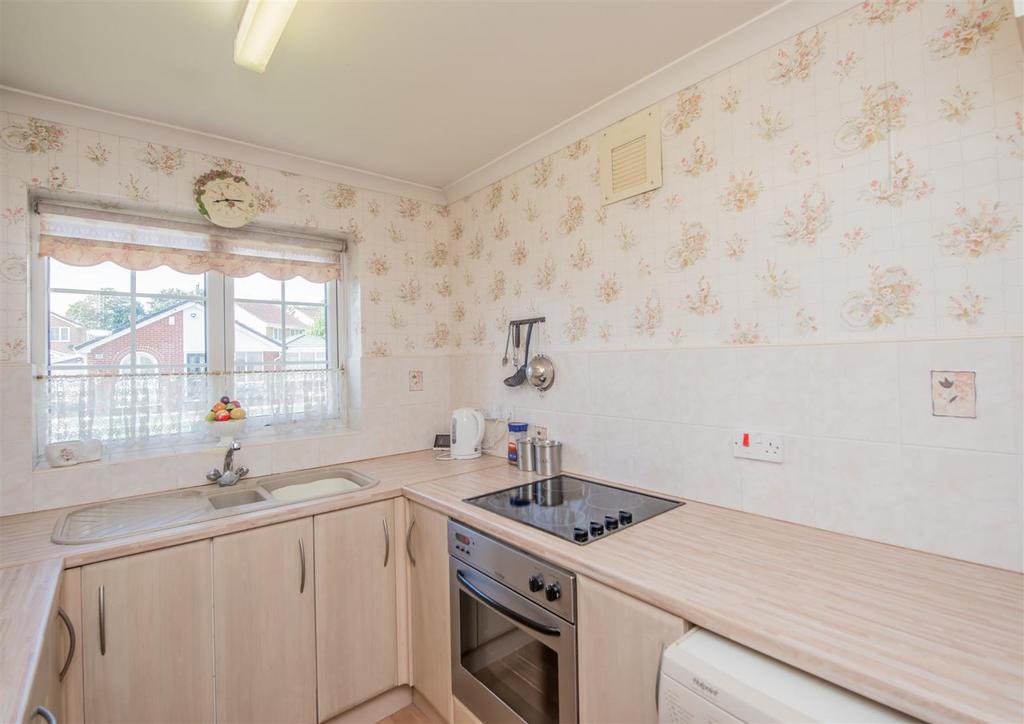 Fitted Kitchen: