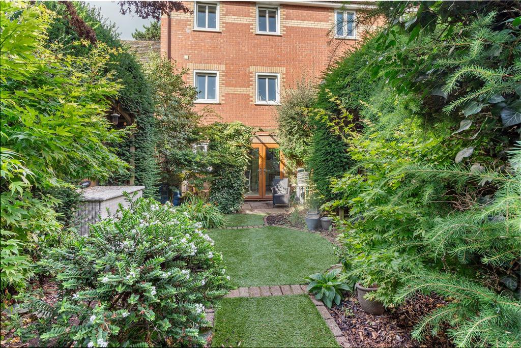 Garden-3.jpg