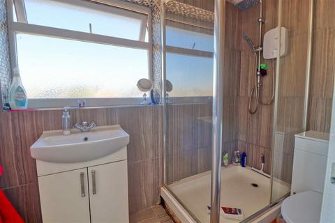 26 Chaucer Close, Jaywick, Clacton-on-sea, CO15 2PZ