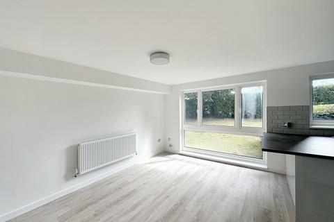 1 bedroom flat to rent, Dyke Drive, Orpington BR5