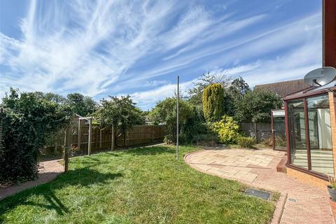 5 bedroom detached house to rent, CHERRY ORCHARD, Oakington, Cambridge