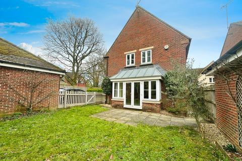 5 bedroom detached house to rent, Maurice Way, Marlborough, SN8