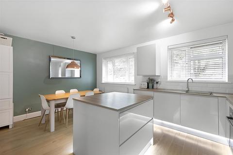37 Partridge Knoll, Purley, CR8 1BS