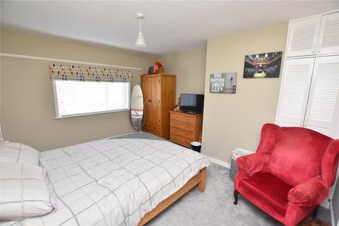 26 Kelcliffe Avenue, Guiseley, Leeds, LS20 9EW