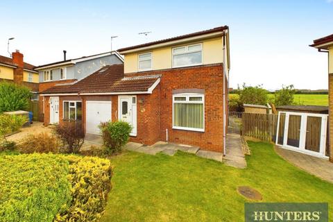 3 bedroom link detached house for sale, Orchard Close, Bridlington