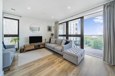 3 bedroom flat for sale, Osiers Road, Wandsworth