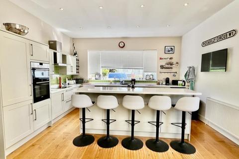 2 Cherry Tree Close, St Leonards, Ringwood, BH24 2QN
