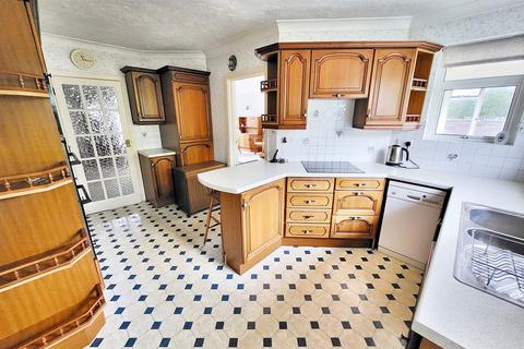 9 Burnham Drive, Bournemouth, BH8 9EX