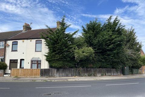 2 bedroom end of terrace house for sale, Colville Road, Lowestoft