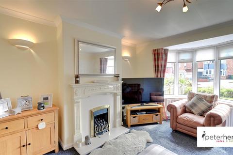 4 bedroom semi-detached house for sale, Kentmere Avenue, Seaburn Dene, Sunderland