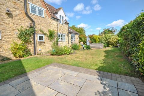 3 bedroom cottage for sale, Church Lane, Brafield On The Green