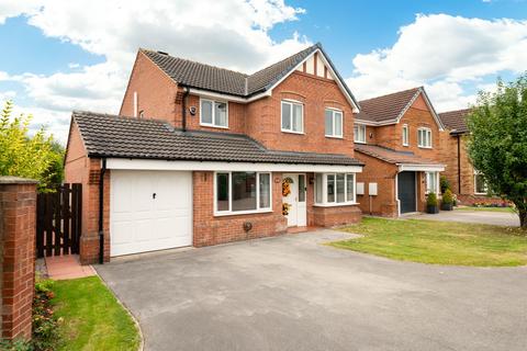 Manor Gardens, Shafton, S72