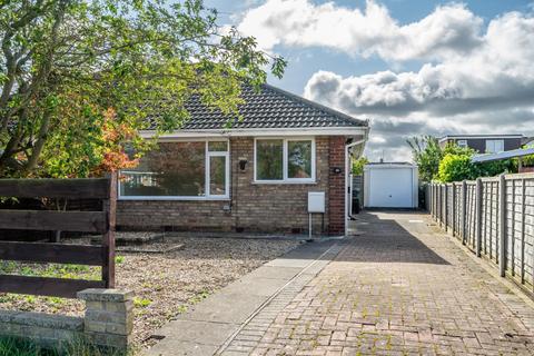 2 bedroom semi-detached bungalow for sale, Heath Moor Drive, York