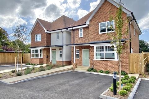 3 bedroom detached house for sale, Linden Road, Ferndown BH22