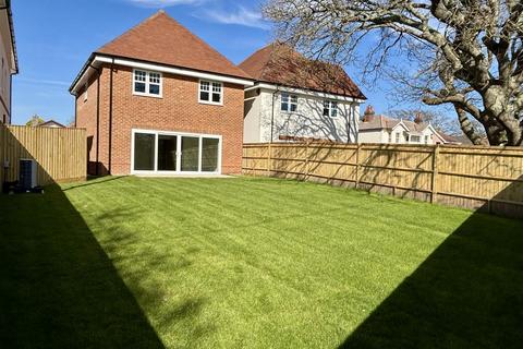 3 bedroom detached house for sale, Linden Road, Ferndown BH22